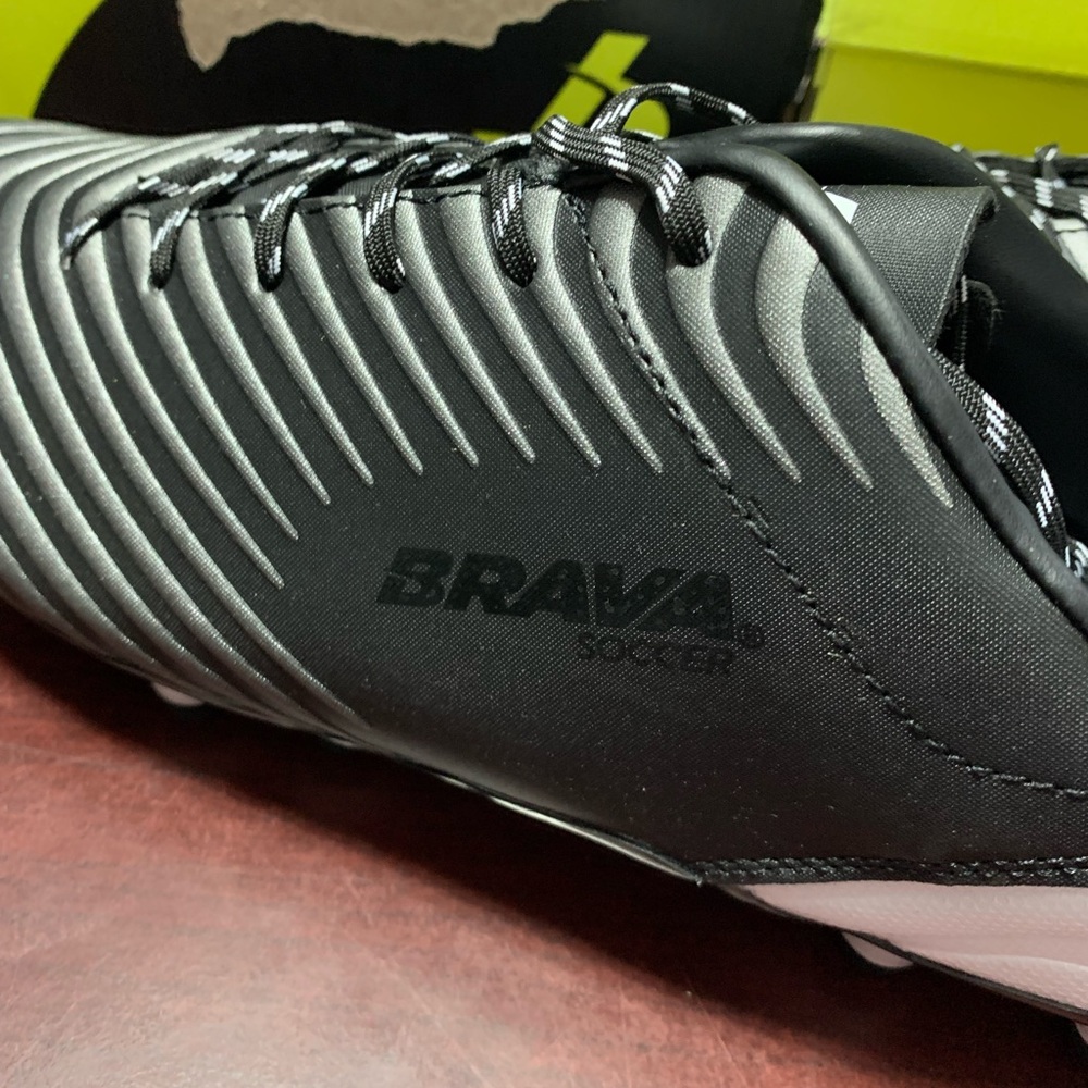 Brava Soccer Shoes - Picture 7 of 7
